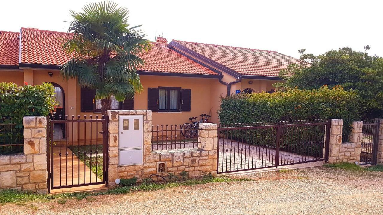 Holiday Home Marina Kaštelir Esterno foto