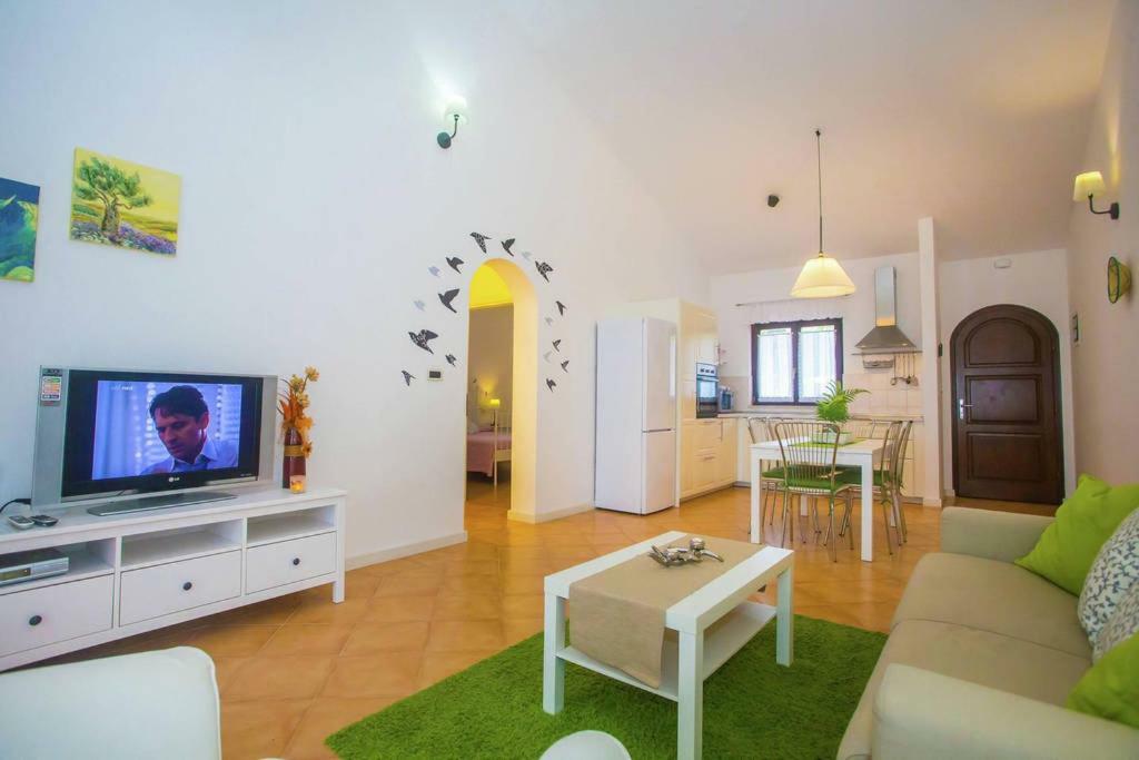 Holiday Home Marina Kaštelir Esterno foto