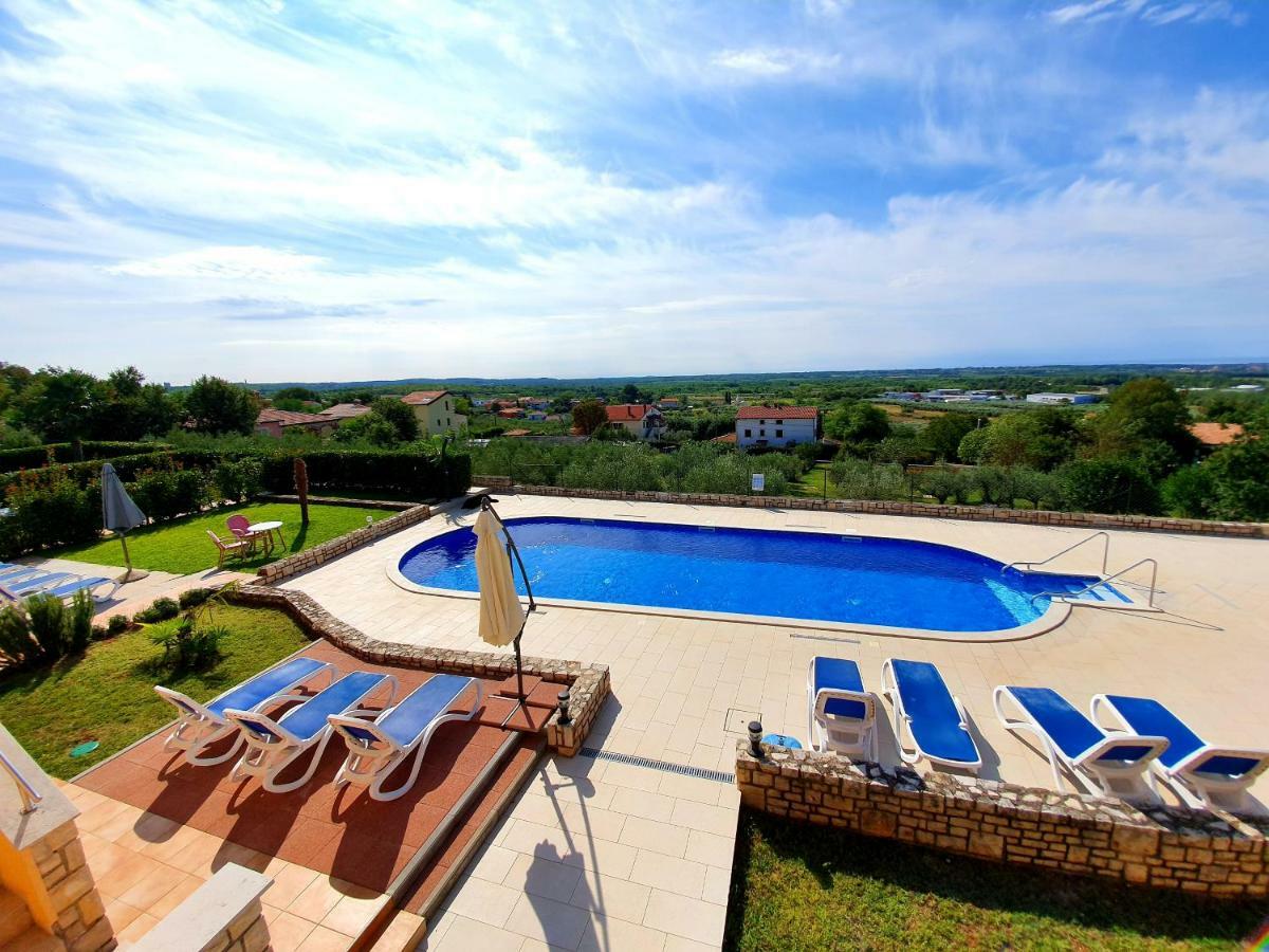 Holiday Home Marina Kaštelir Esterno foto
