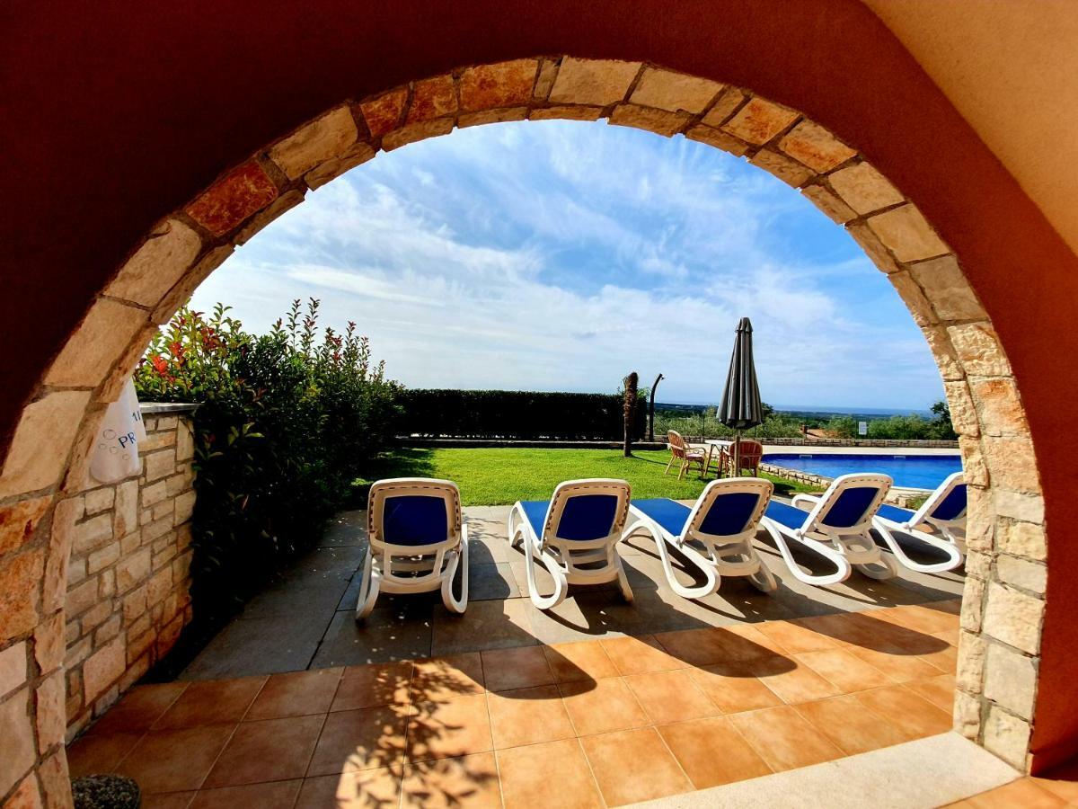 Holiday Home Marina Kaštelir Esterno foto